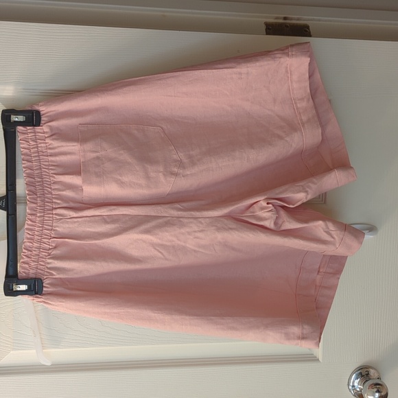 Shorts - Picture 5 of 9